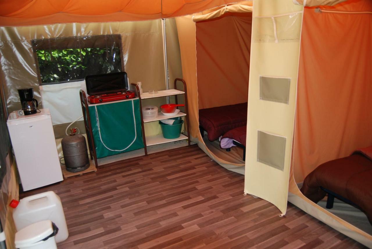 Camping Les Tournesols Sille-le-Guillaume Exterior photo