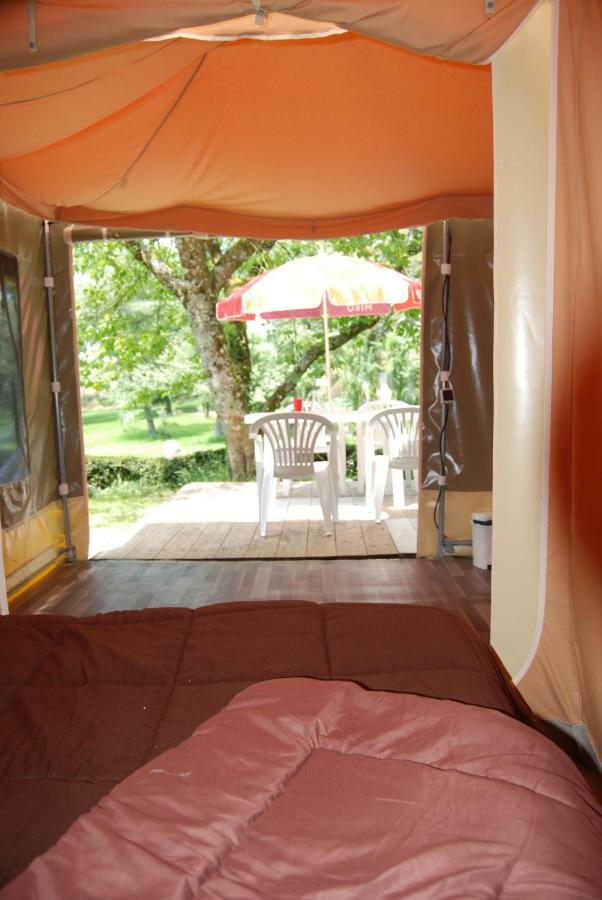 Camping Les Tournesols Sille-le-Guillaume Exterior photo